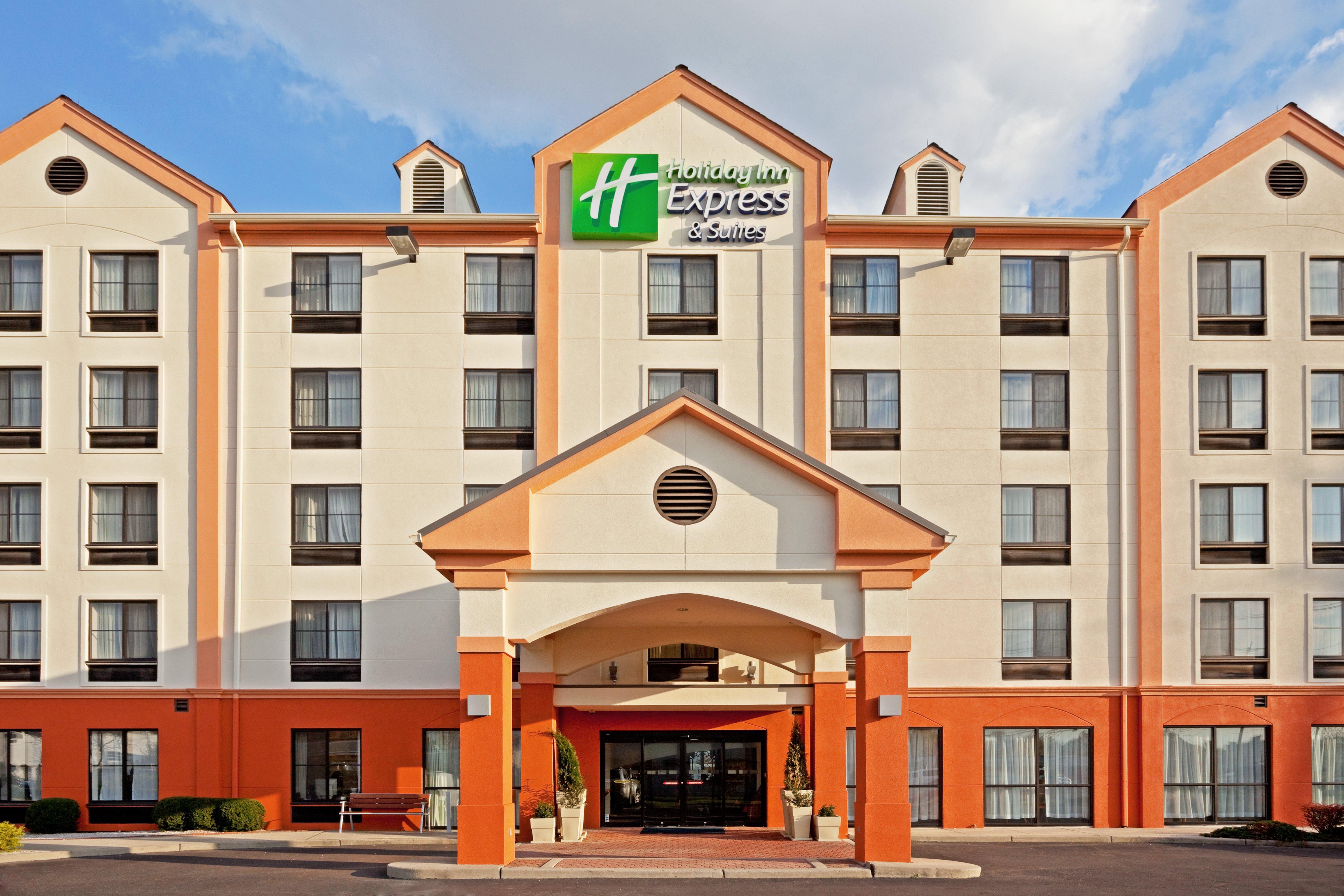 Holiday Inn Express Hotel & Suites Meadowlands Area By Ihg Карлстад Экстерьер фото